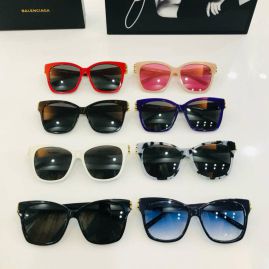 Picture of Balenciga Sunglasses _SKUfw55136376fw